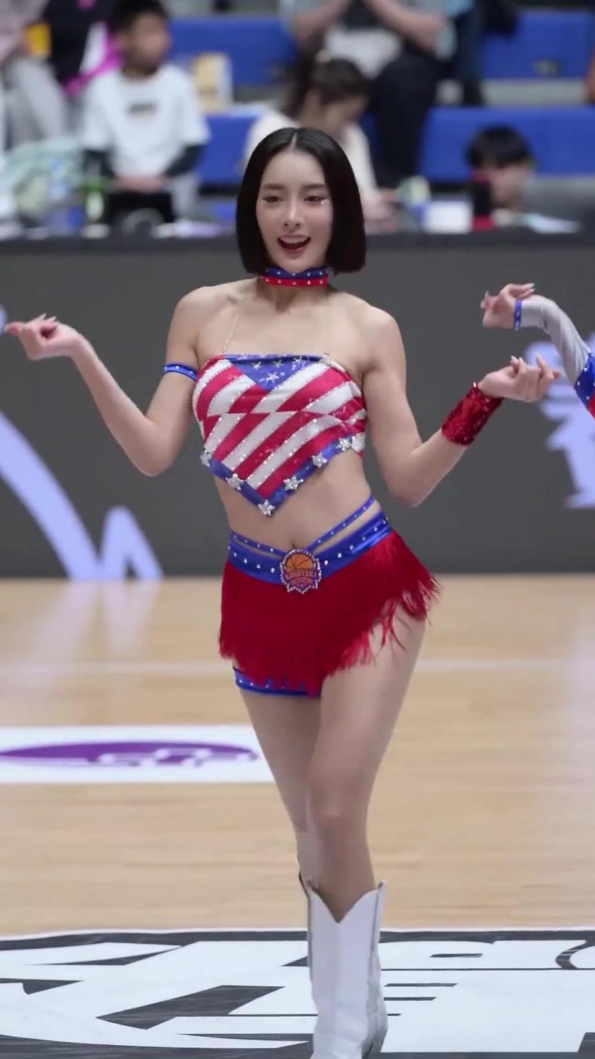太離譜了 ！幾乎是完美女人！